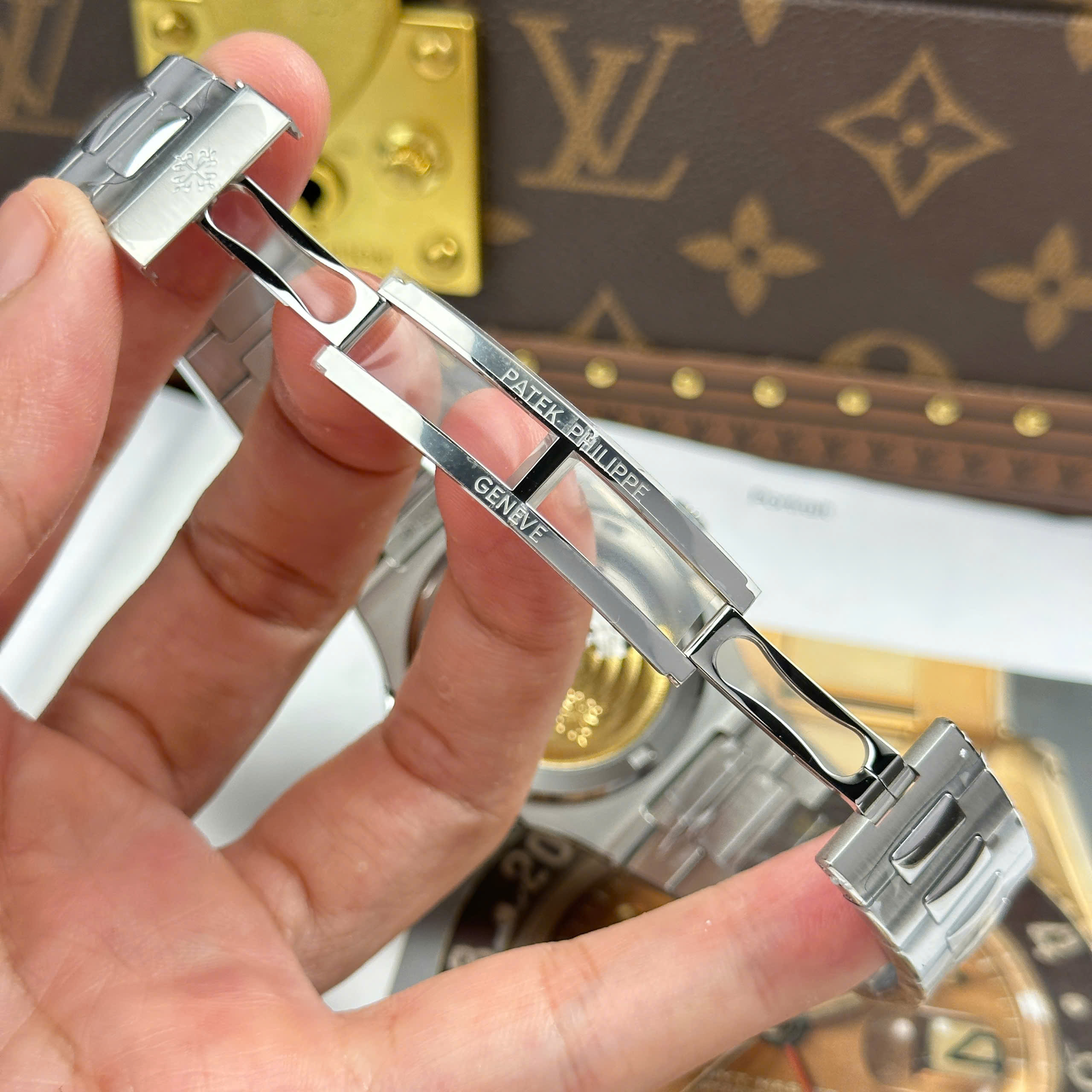 Đồng Hồ Patek Philippe Nautilus 5711 Green Dial 40mm Replica 1:1 3K Factory