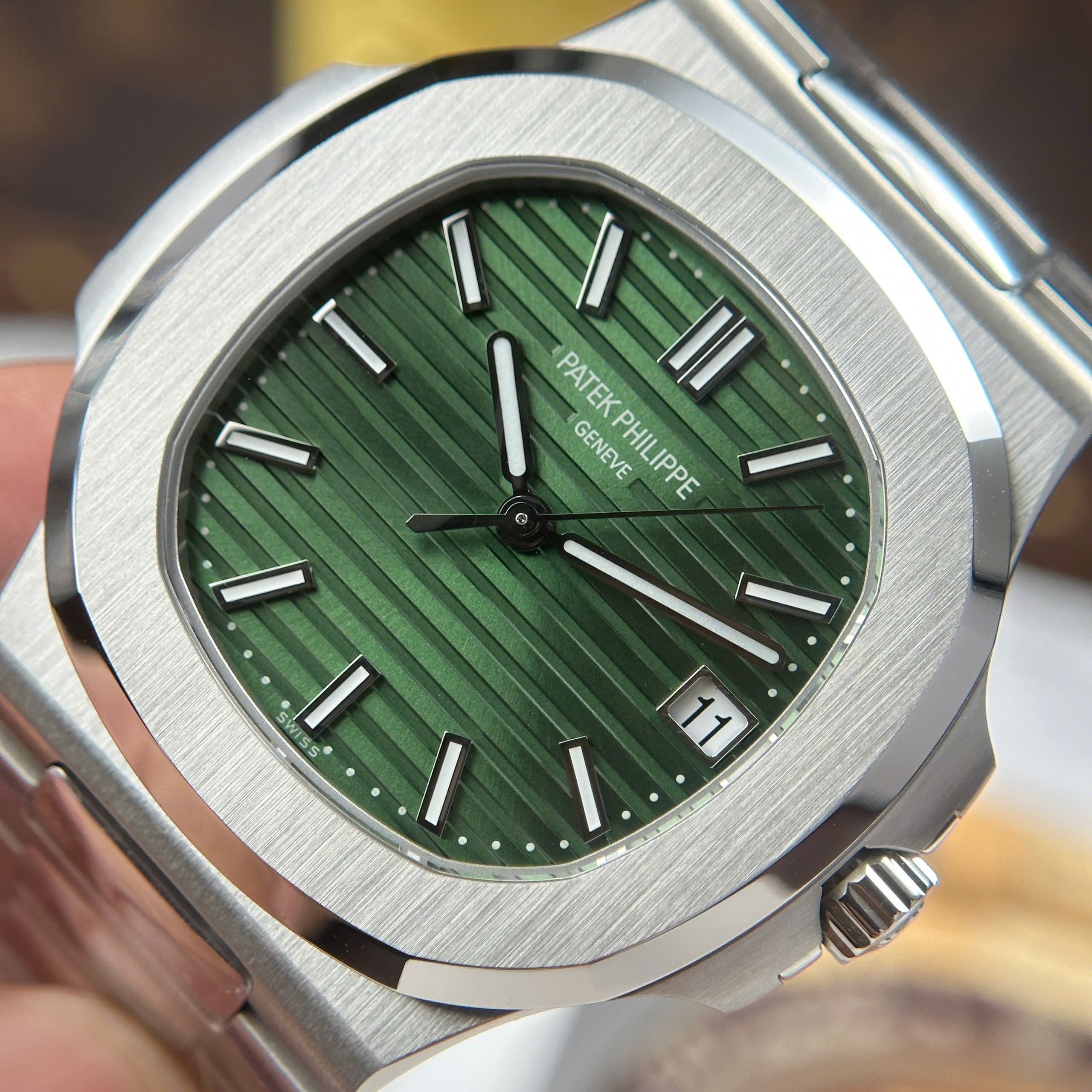 Đồng Hồ Patek Philippe Nautilus 5711 Green Dial 40mm Replica 1:1 3K Factory