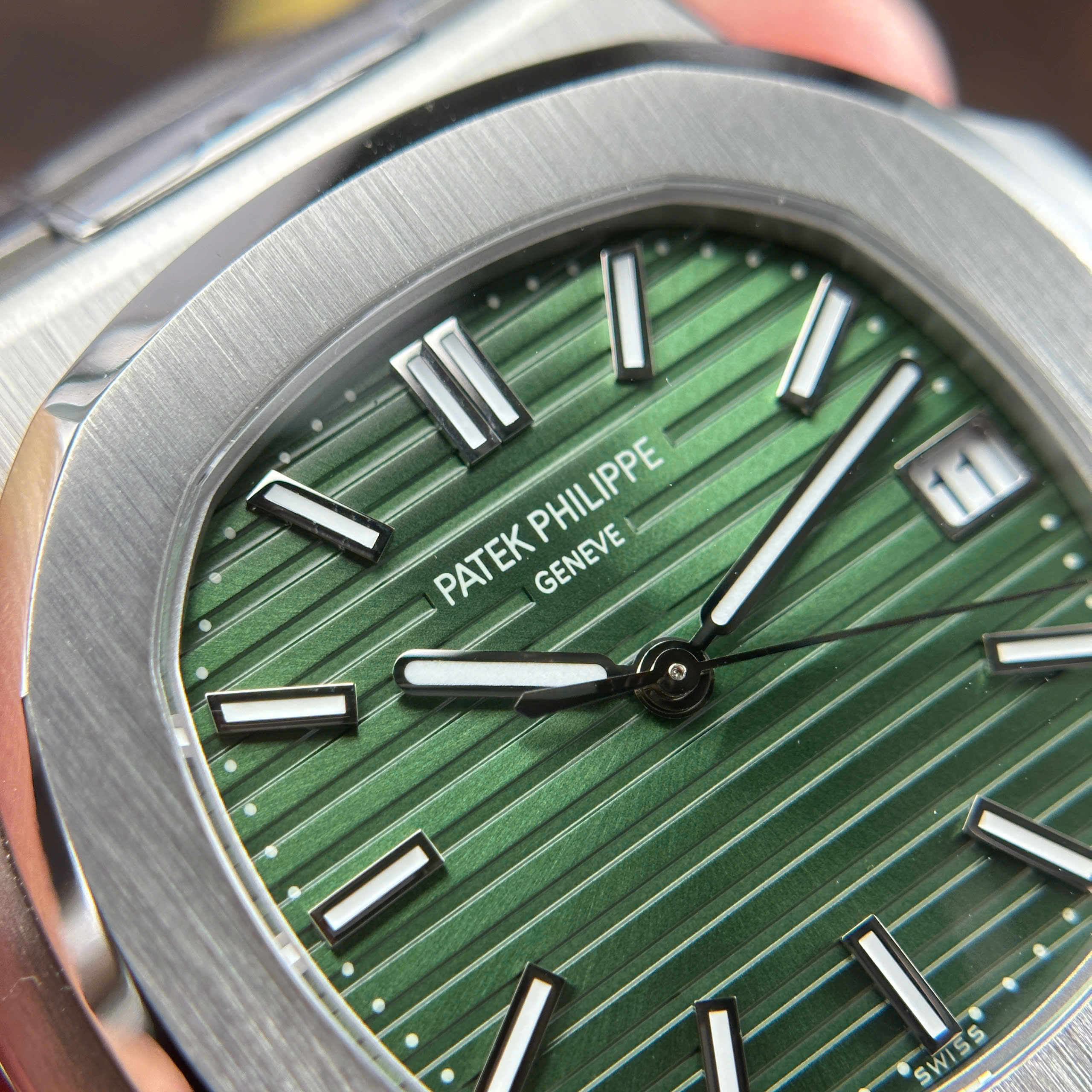 Đồng Hồ Patek Philippe Nautilus 5711 Green Dial 40mm Replica 1:1 3K Factory