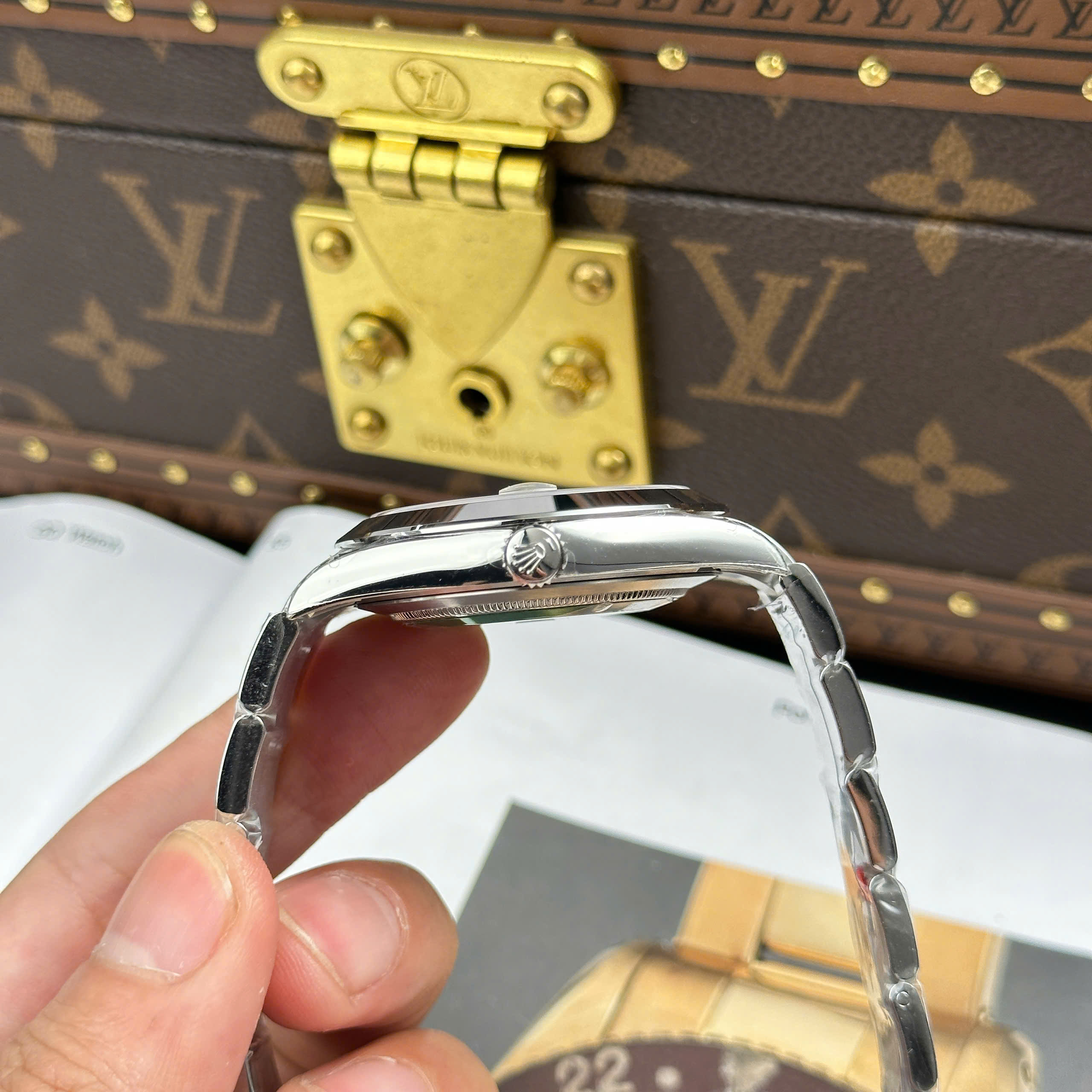 Đồng Hồ Rolex Datejust 41mm M126300 Mặt Số Trắng Replica 1:1 VSF Factory