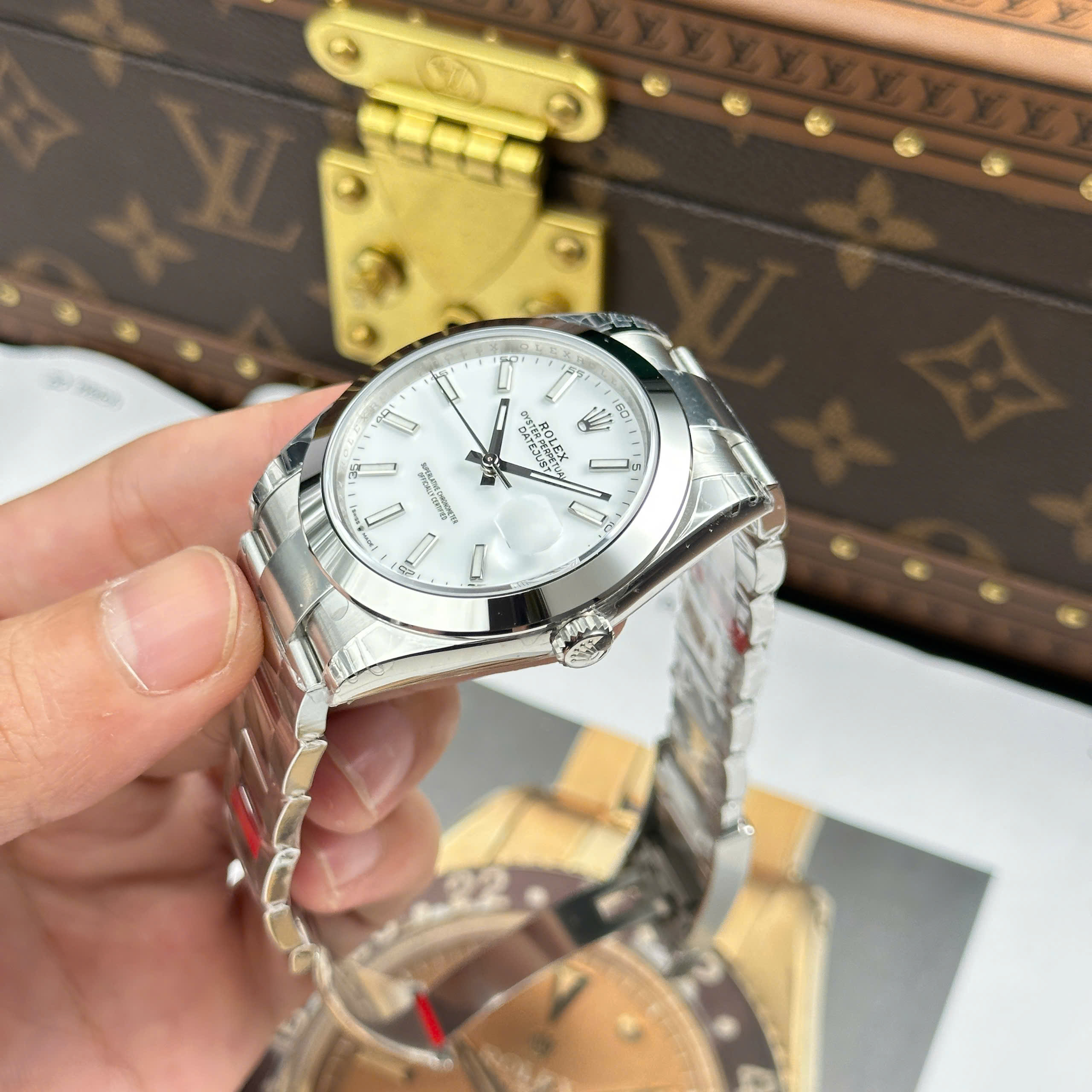 Đồng Hồ Rolex Datejust 41mm M126300 Mặt Số Trắng Replica 1:1 VSF Factory