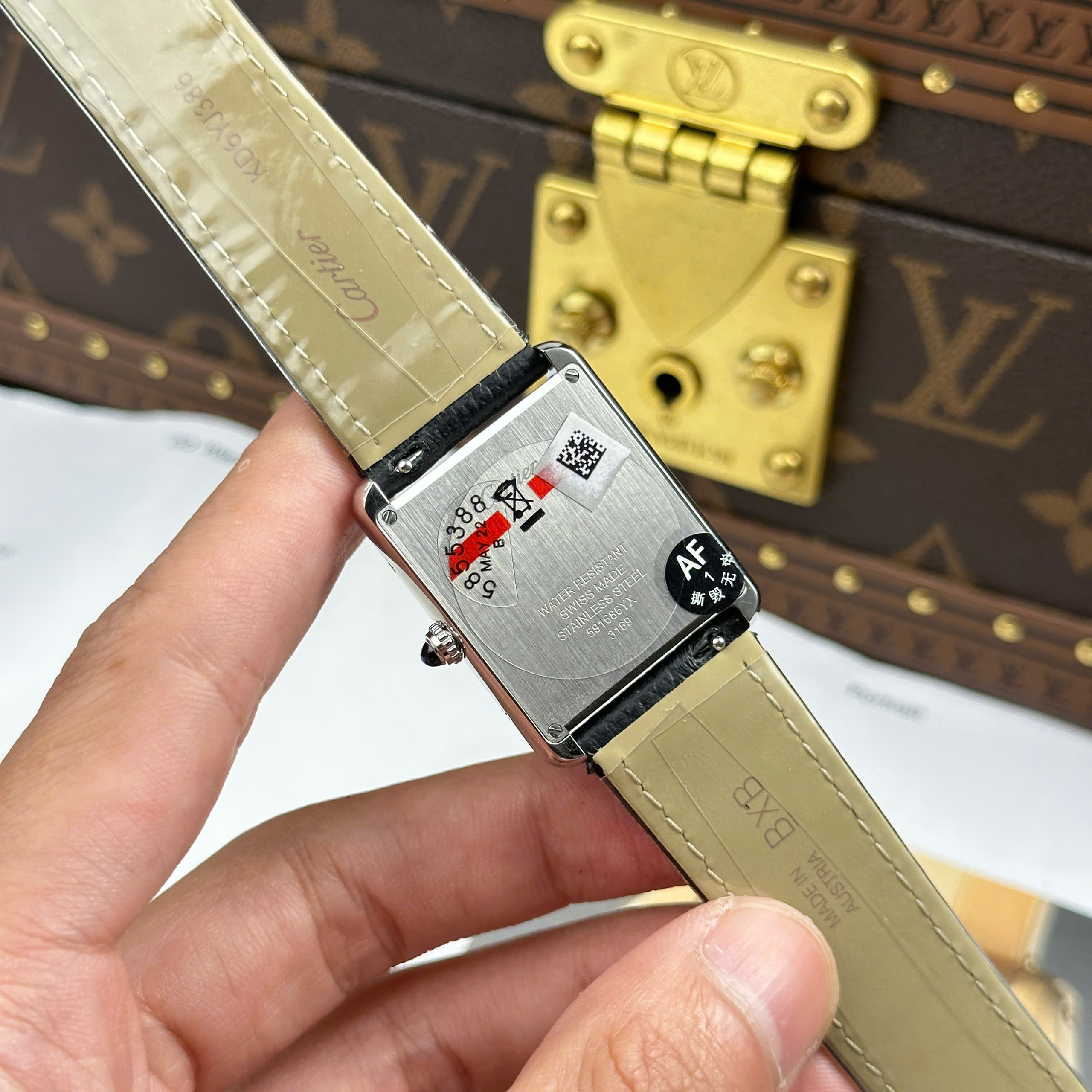 Đồng Hồ Cartier Tank Solo Large Moden 27.5mmx35mm Đính Đá Replica 1:1 AF Factory