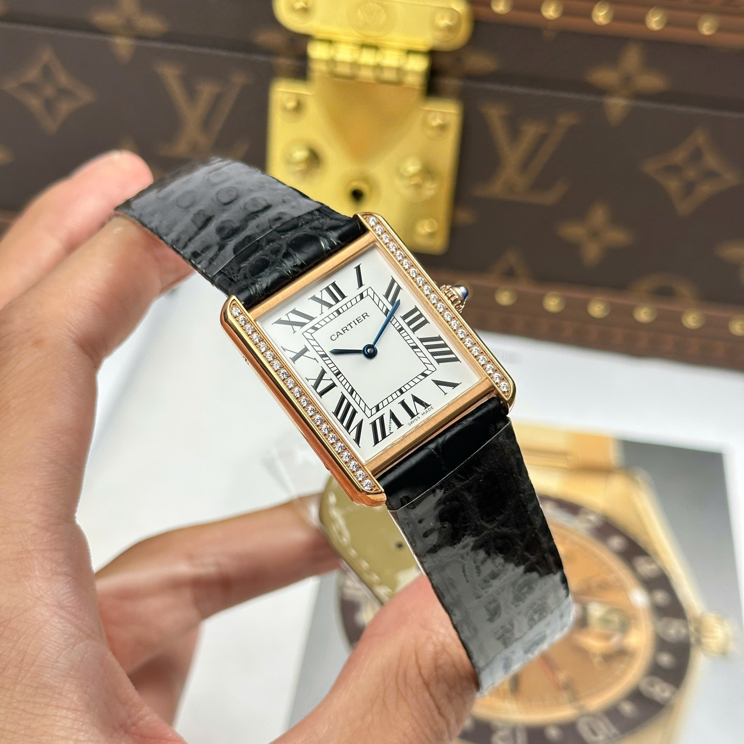 Đồng Hồ Cartier Tank Solo Large Moden 27.5mmx35mm Đính Đá Replica 1:1 AF Factory