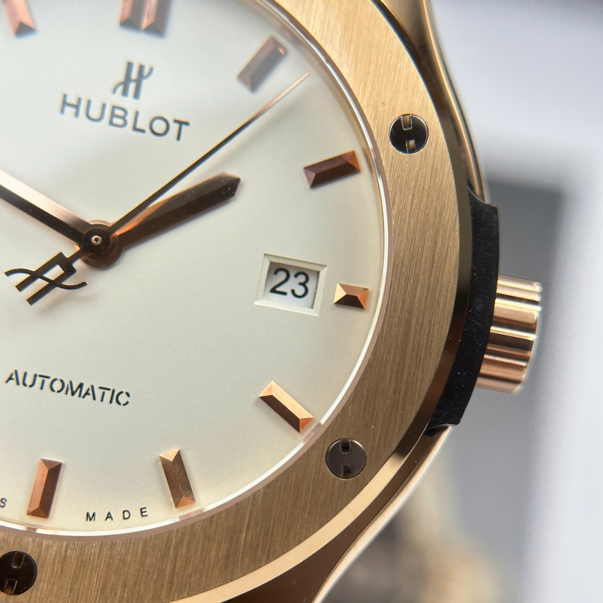 Đồng Hồ Hublot Classic Fusion 42mm Vỏ Vàng Hồng Cao Cấp JJZ Factory Rep 1:1