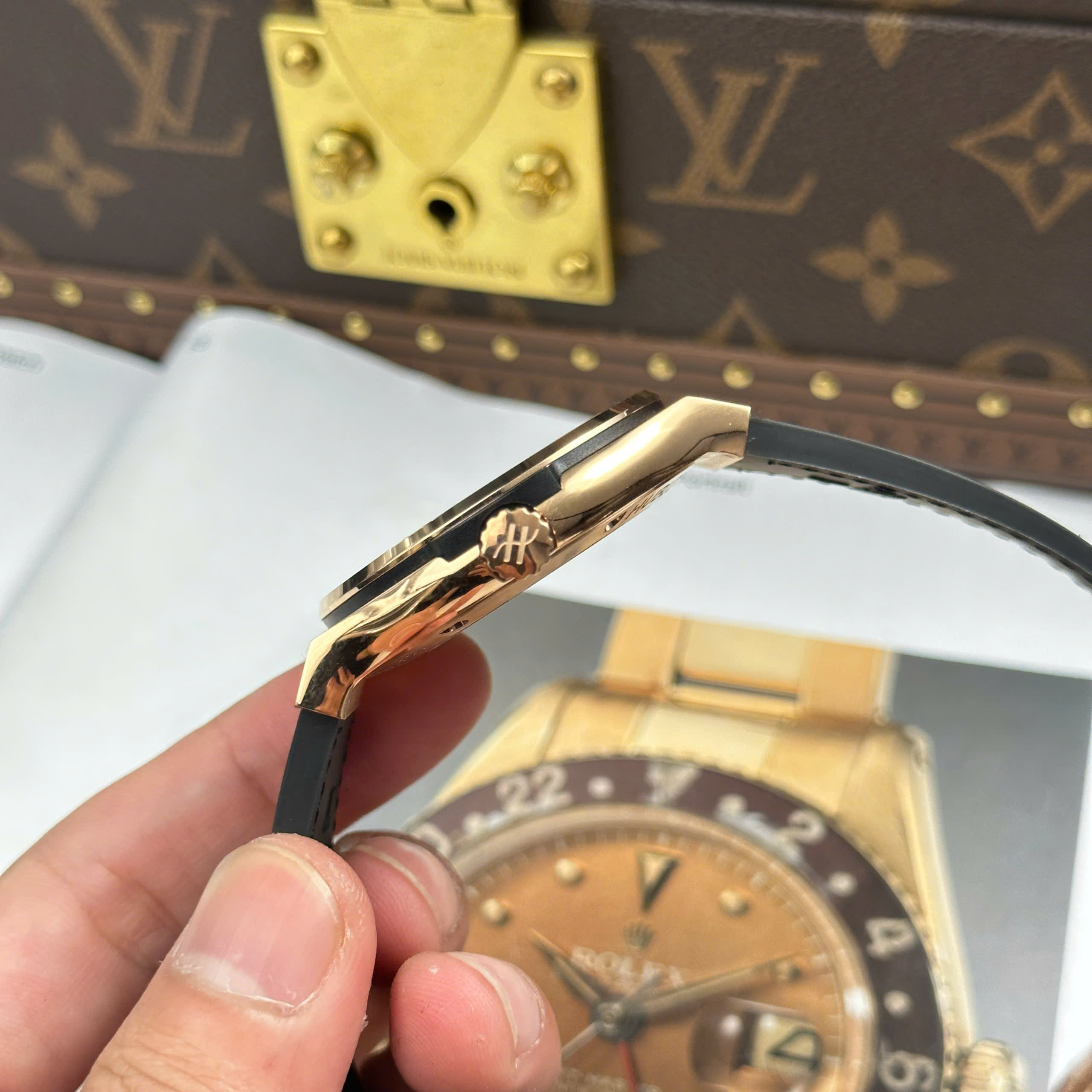 Đồng Hồ Hublot Classic Fusion 42mm Vỏ Vàng Hồng Cao Cấp JJZ Factory Rep 1:1