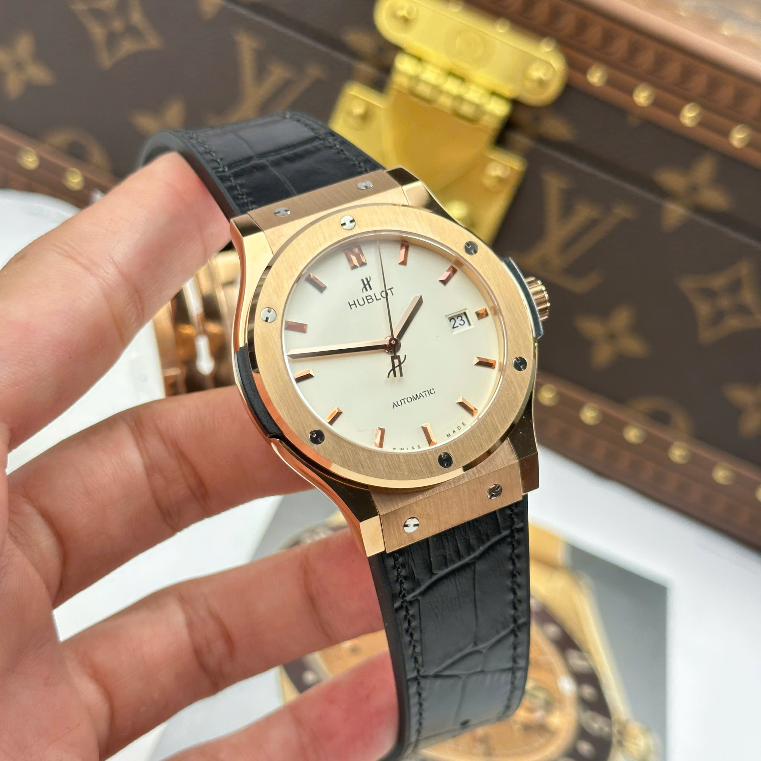 Đồng Hồ Hublot Classic Fusion 42mm Vỏ Vàng Hồng Cao Cấp JJZ Factory Rep 1:1
