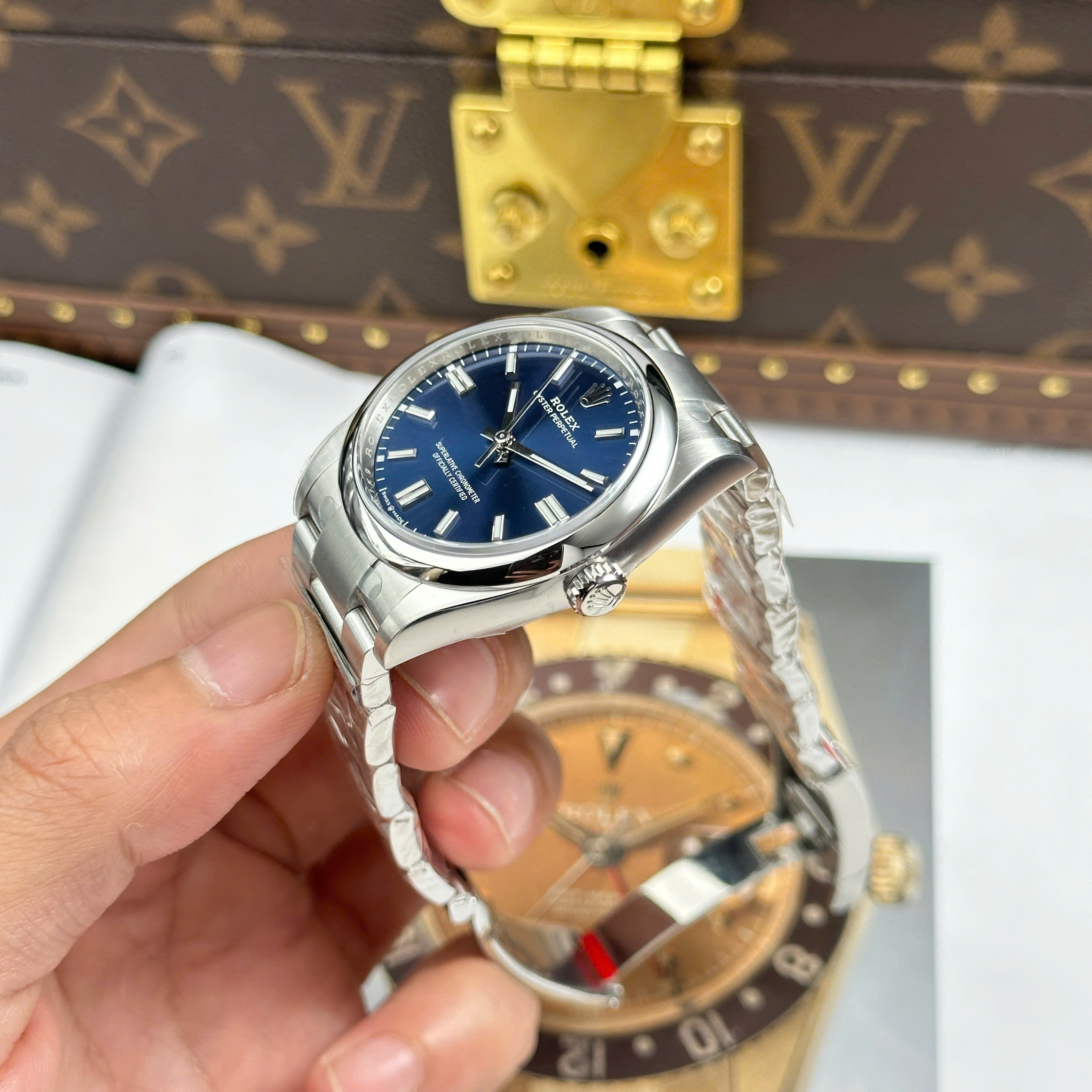 Đồng Hồ Rolex Oyster Perpetual 36mm 124300 Mặt Số Xanh Lam Replica 1:1 Clean Factory