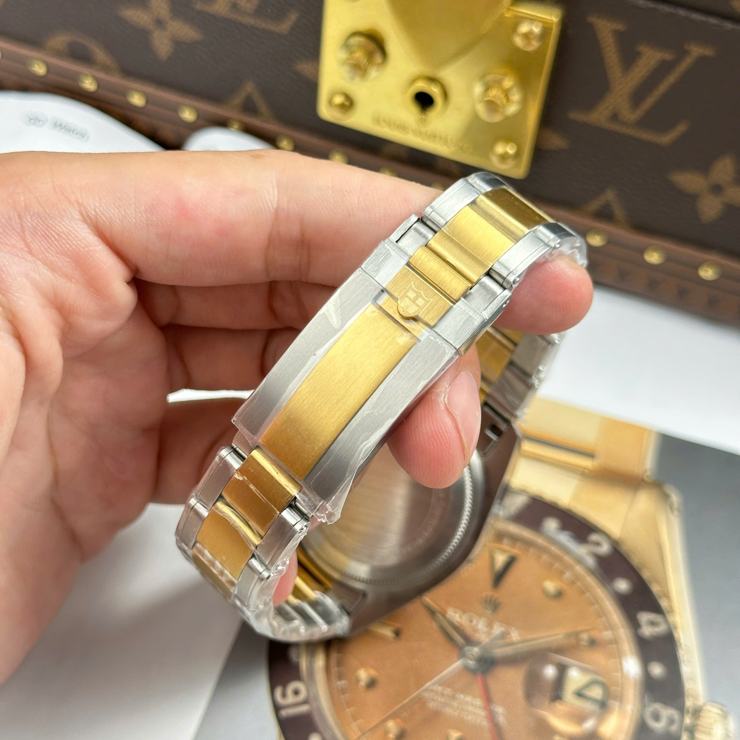 Đồng Hồ Turdo Black Bay GMT S&G M79833MN-001 41mm Replica 1:1 ZF Factory