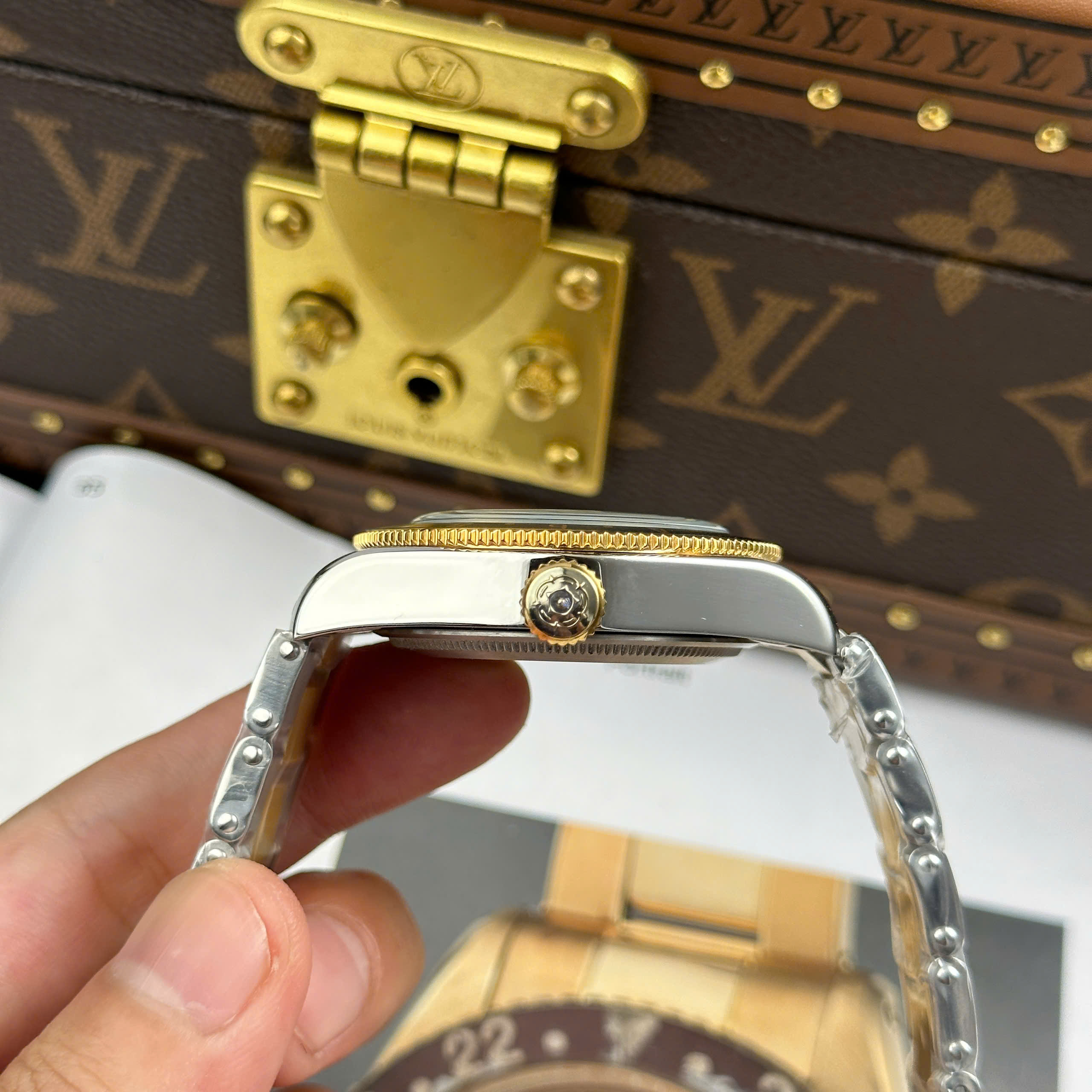 Đồng Hồ Turdo Black Bay GMT S&G M79833MN-001 41mm Replica 1:1 ZF Factory