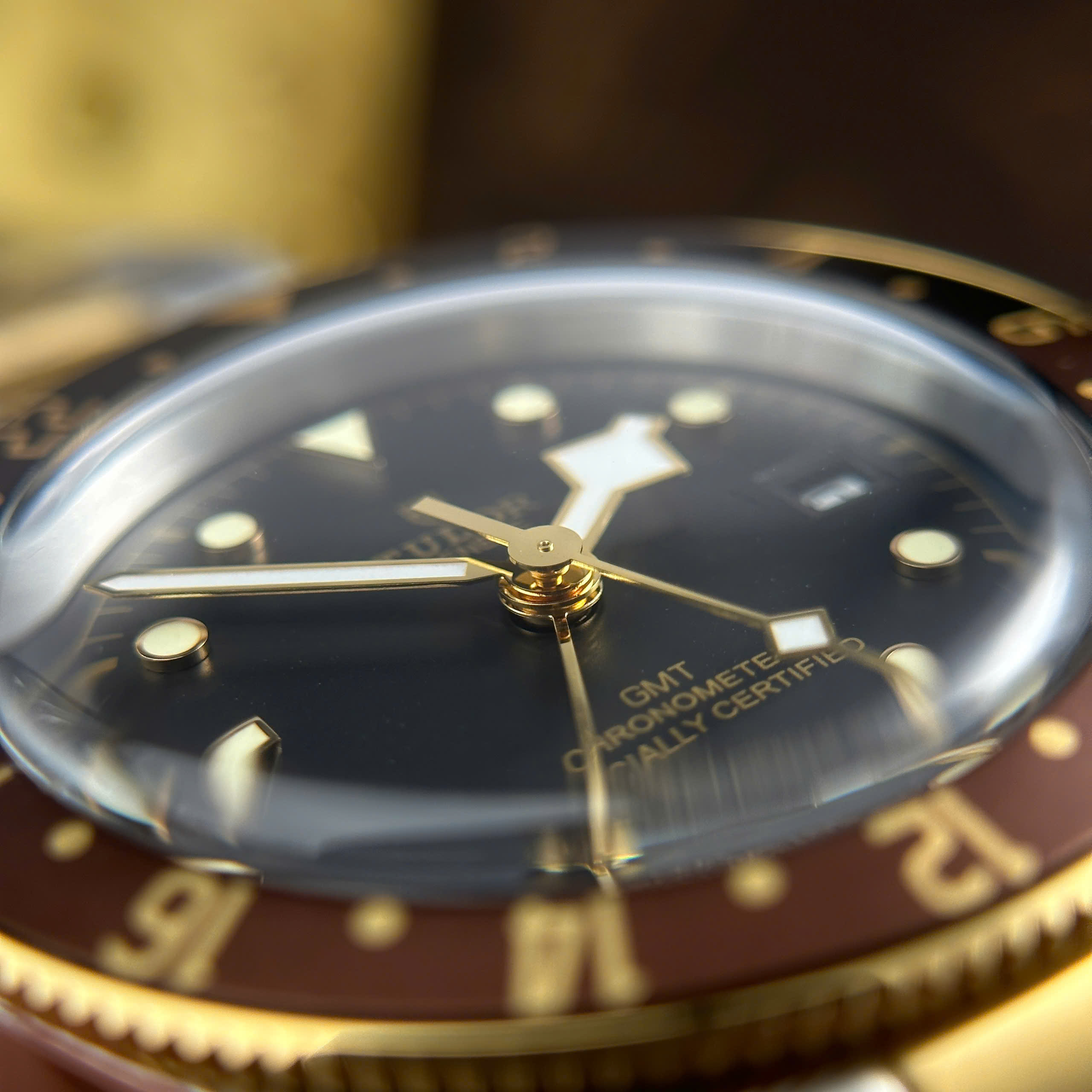 Đồng Hồ Turdo Black Bay GMT S&G M79833MN-001 41mm Replica 1:1 ZF Factory