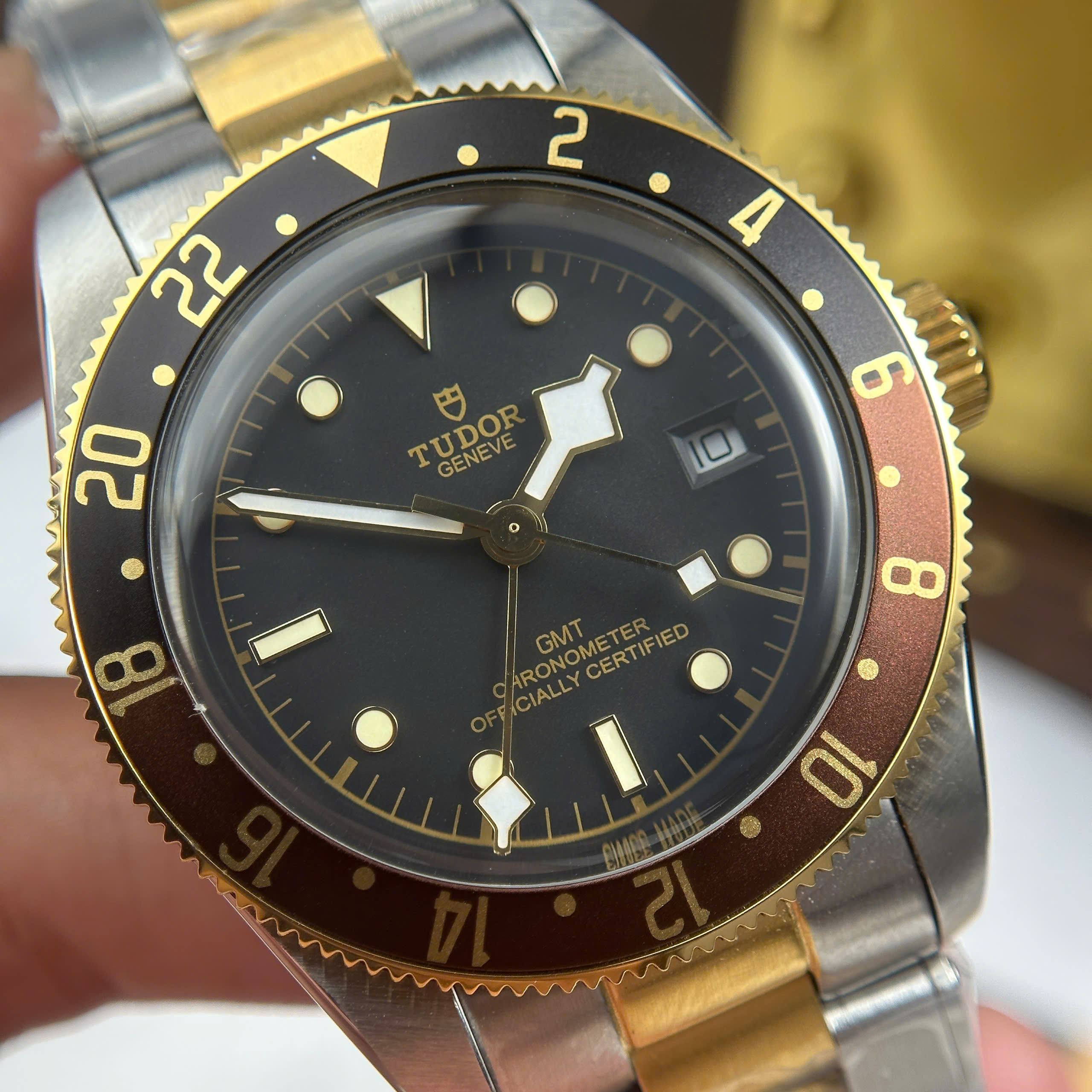 Đồng Hồ Turdo Black Bay GMT S&G M79833MN-001 41mm Replica 1:1 ZF Factory