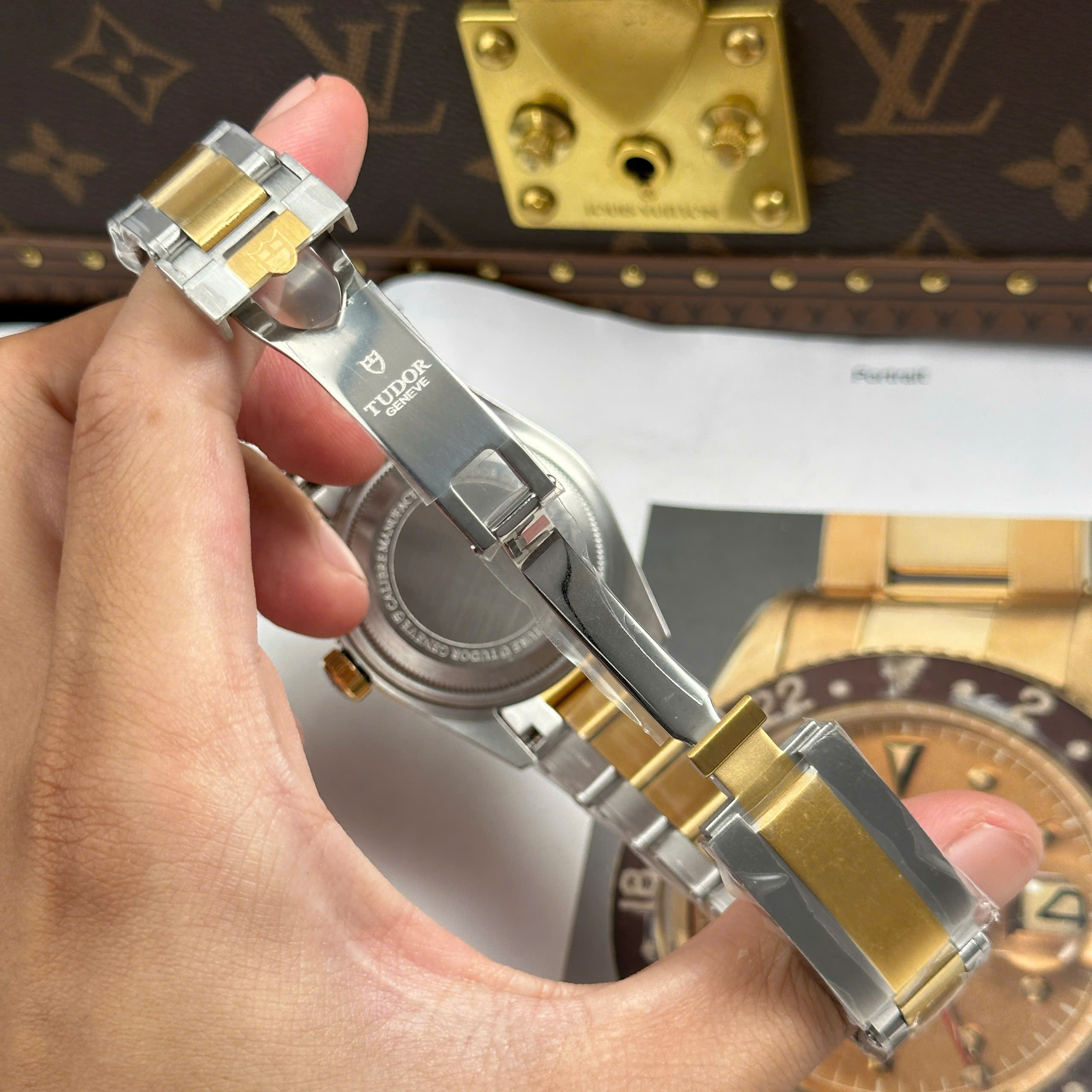 Đồng Hồ Turdo Black Bay GMT S&G M79833MN-001 41mm Replica 1:1 ZF Factory