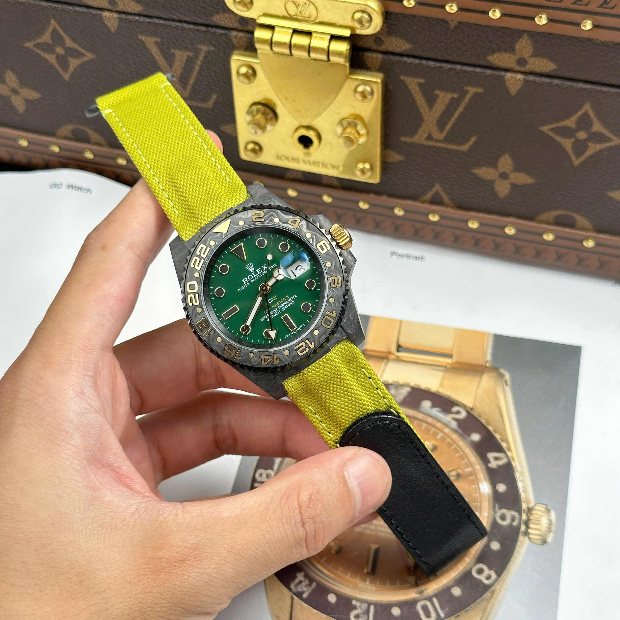 Đồng Hồ Rolex GMT Master II DIW Vỏ Carbon Máy Cal.3285 40mm Replica 1:1