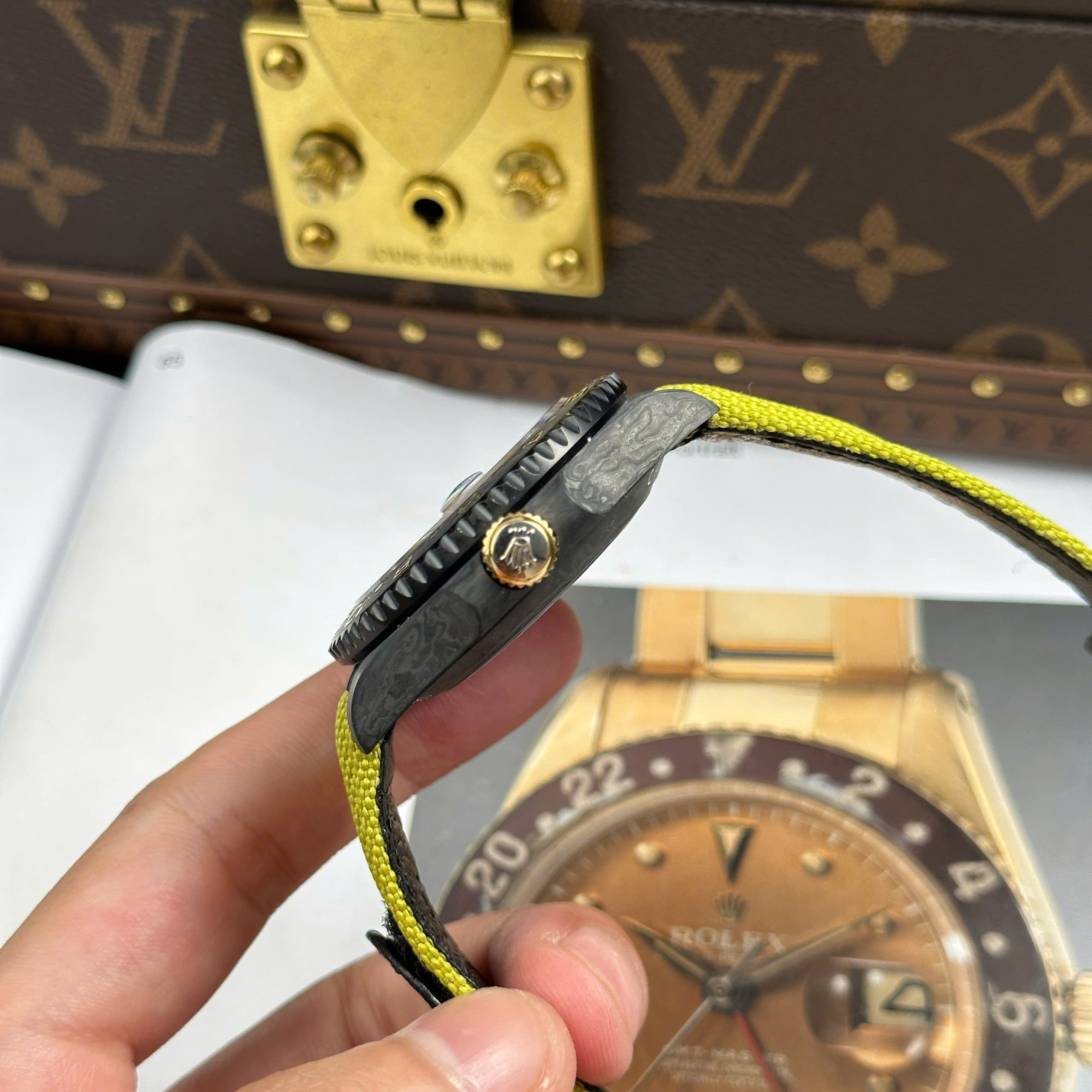 Đồng Hồ Rolex GMT Master II DIW Vỏ Carbon Máy Cal.3285 40mm Replica 1:1