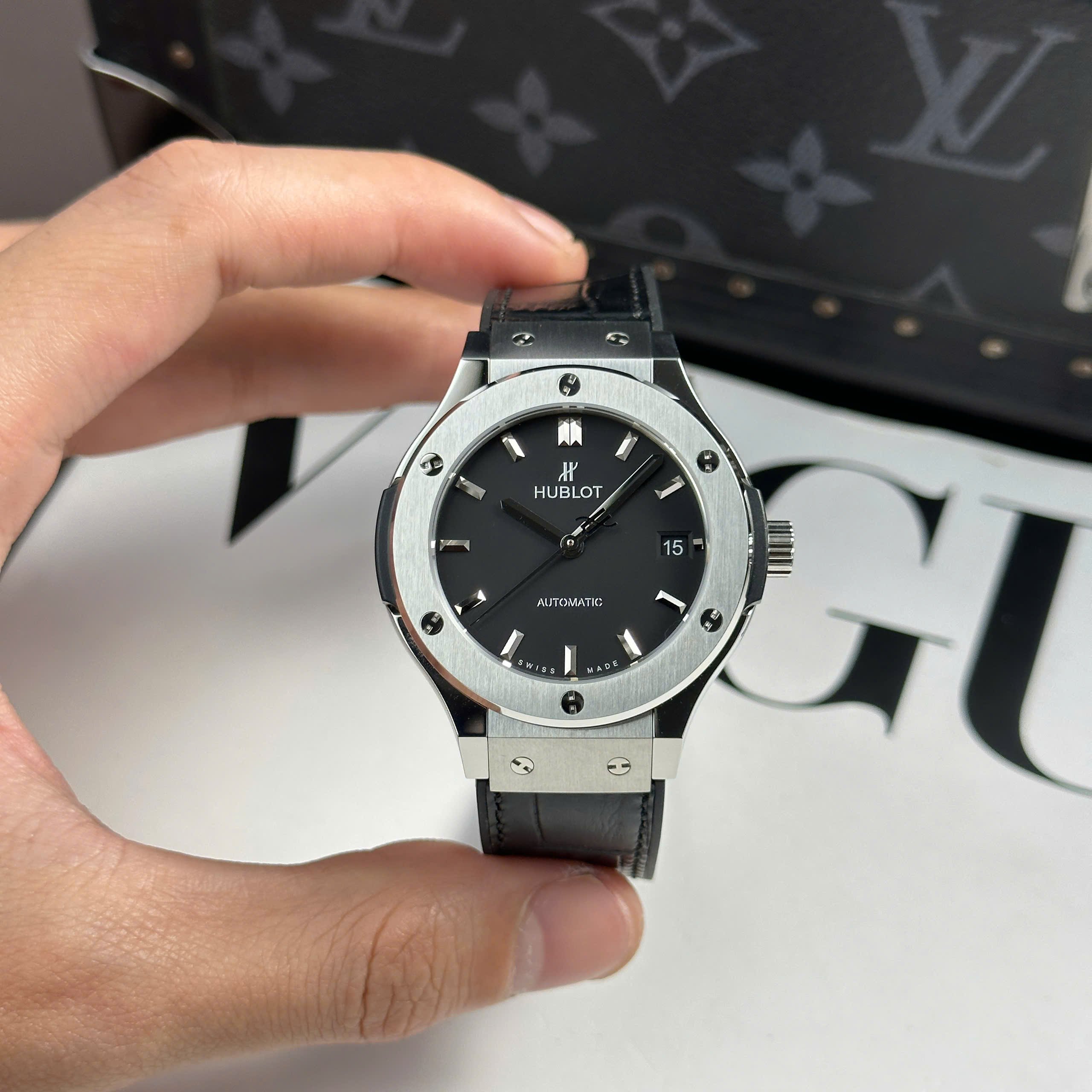 Đồng Hồ Hublot classic Fusion 38mm Mặt Số Đen Replica 1:1 JJF Factory