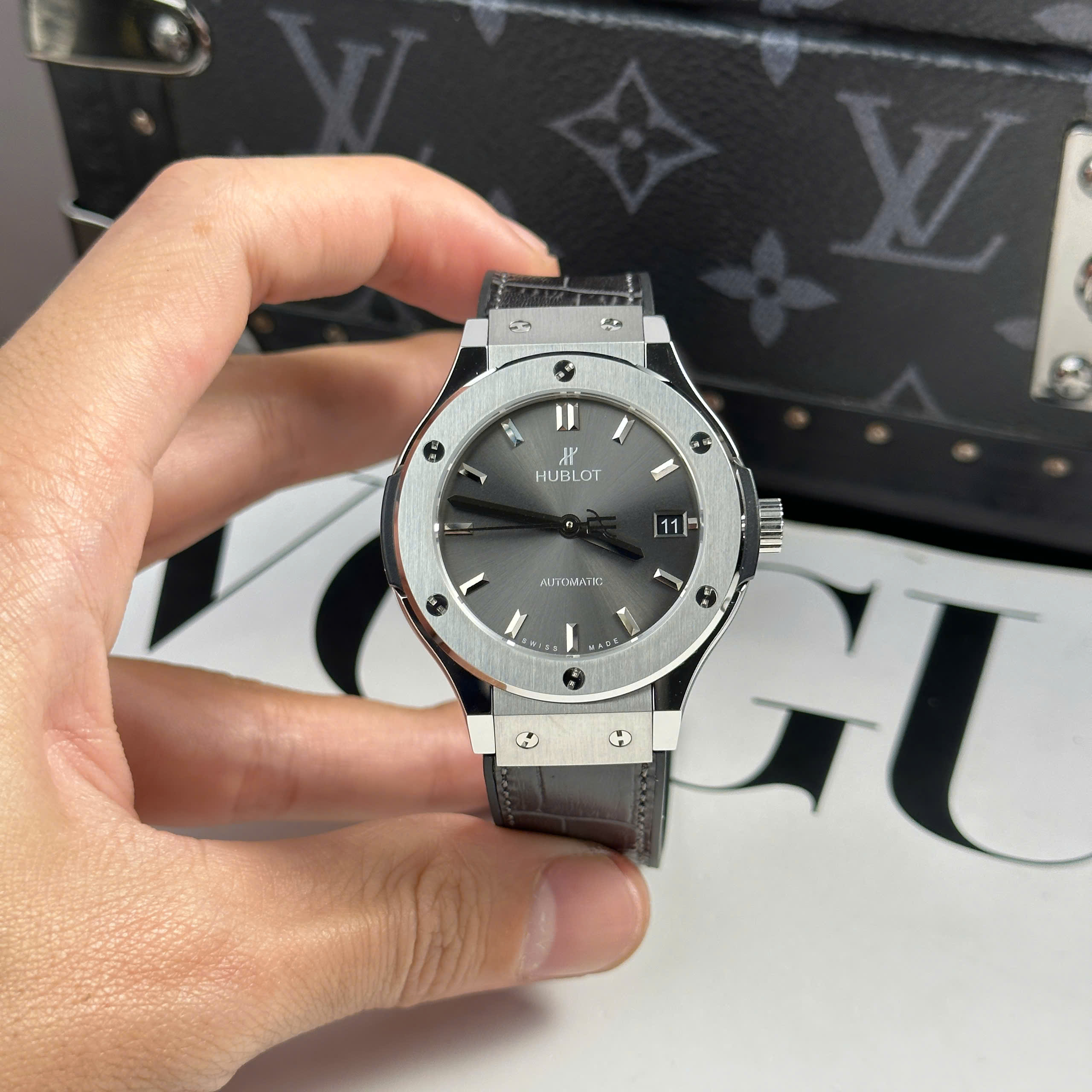 Đồng Hồ Hublot Classic Fusion 38mm Mặt Số Xám Gray Replica 1:1 JJF Factory