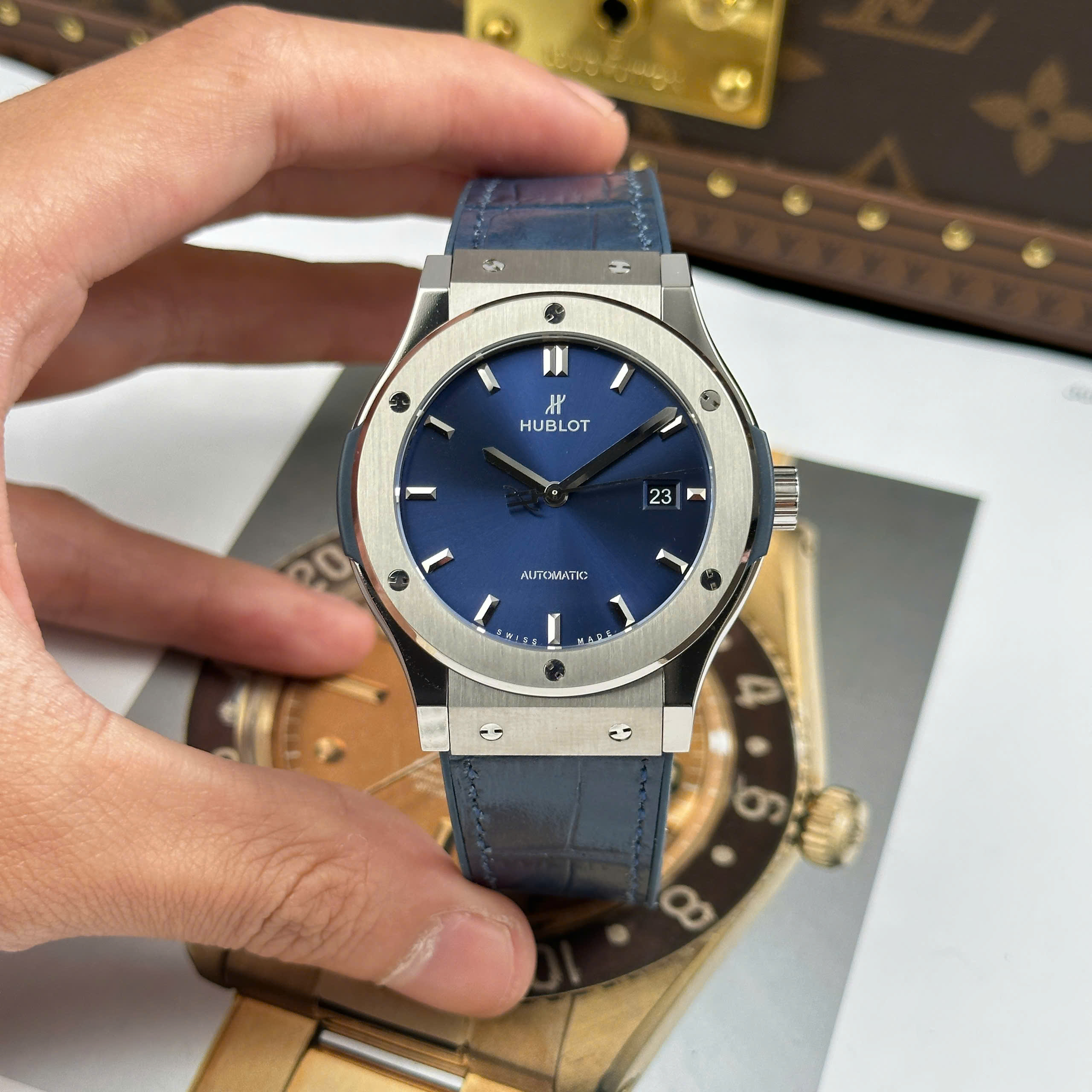 Đồng Hồ Hublot Classic Fusion 42mm Full Vỏ Titanium 85g Cao Cấp JJZ Factory Rep 1:1