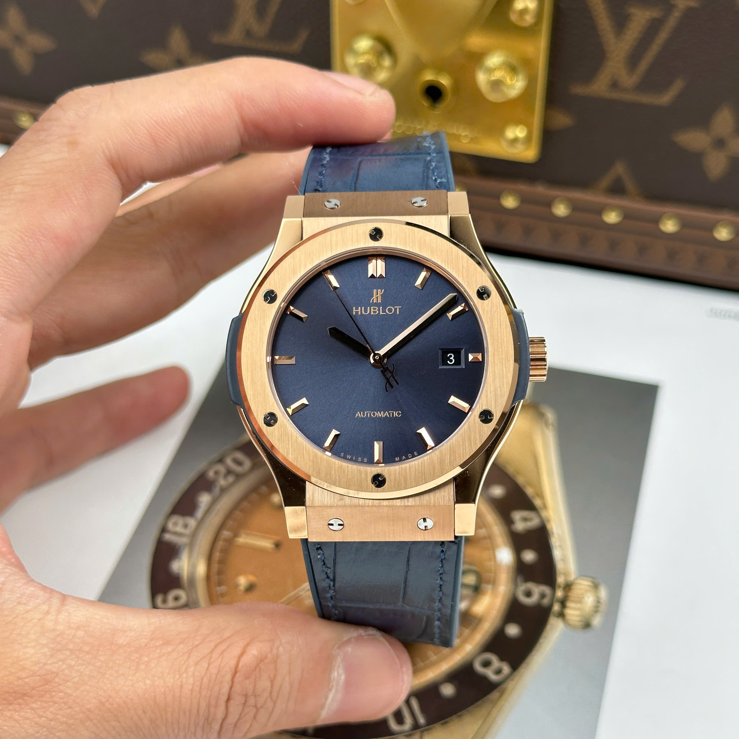 Đồng Hồ Hublot Classic Fusion 42mm Vỏ Vàng Hồng Cao Cấp JJZ Factory Rep 1:1