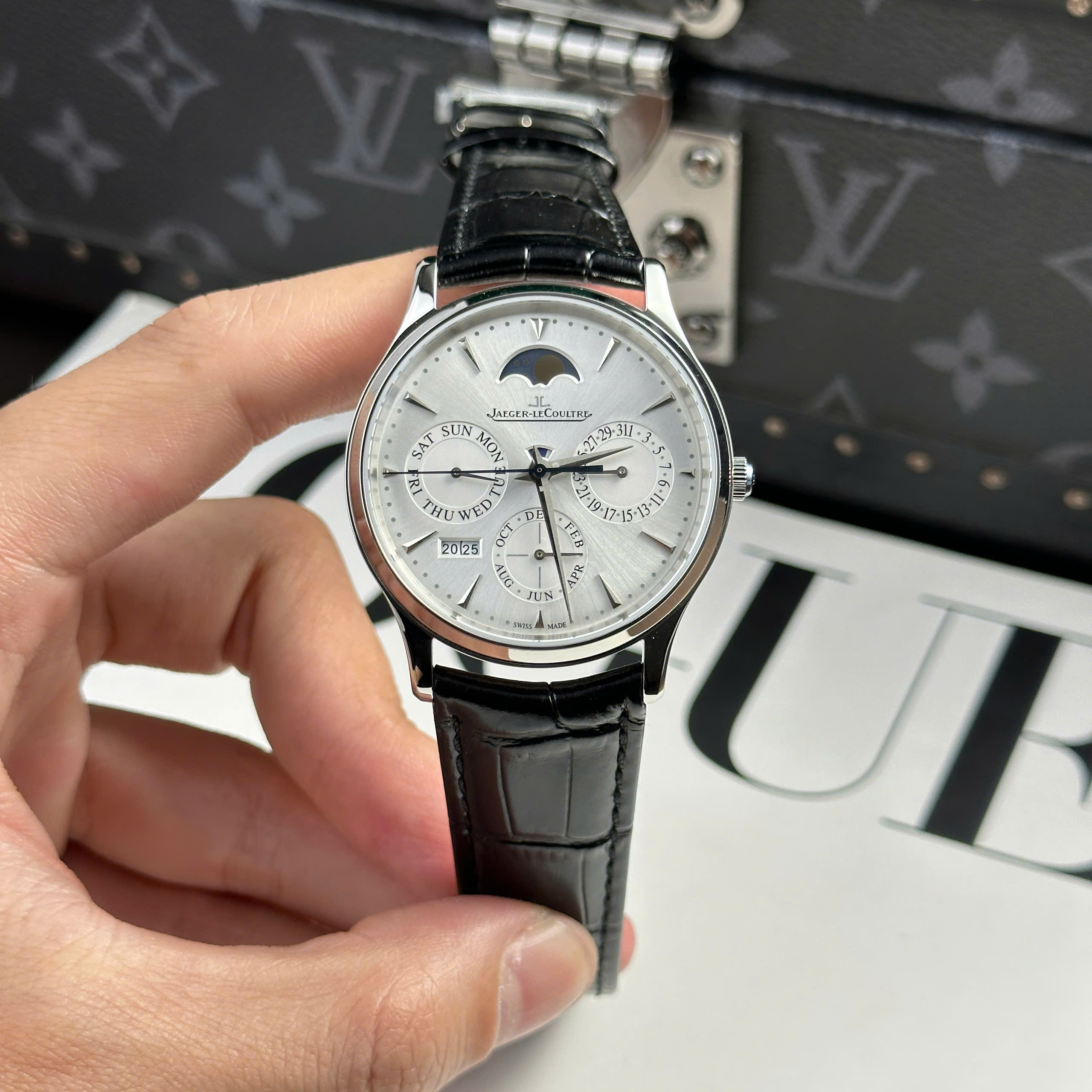 Đồng Hồ Jaeger LeCoultre Master Ultrathin Perpetual Calendar Replica 1:1 39mm VR Factory
