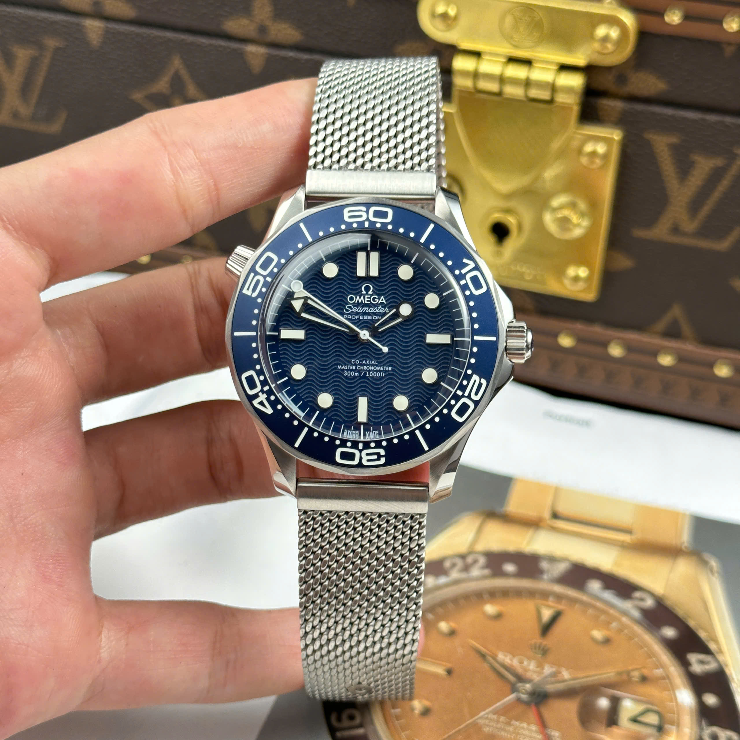 Đồng Hồ Omega Seamaster Diver 300 James Bond 60th Anniversary Mặt Xanh Dương 42mm VS Factory