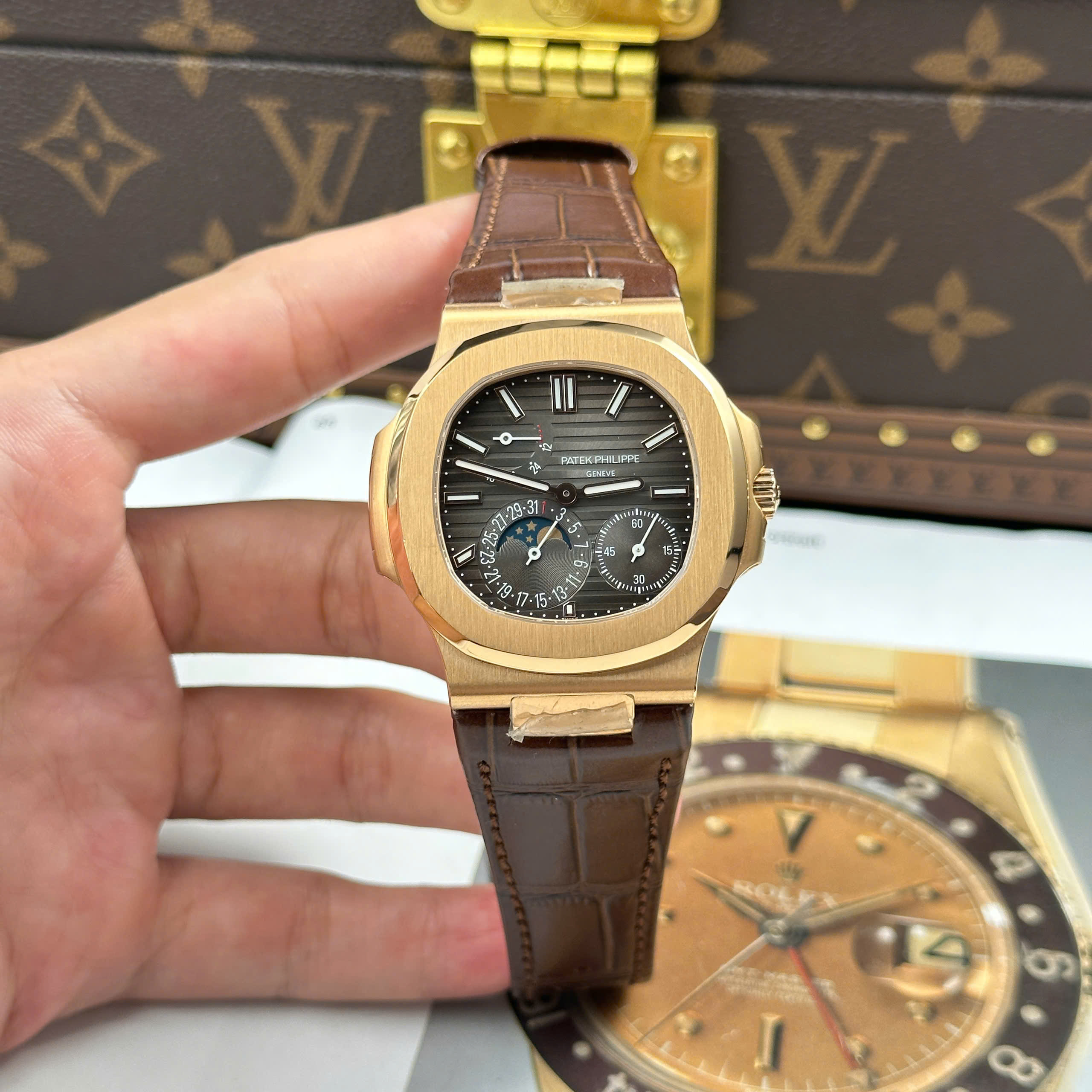 Đồng Hồ Patek Philippe Nautilus 5712R-001 40mm Full Chức Năng Replica 1:1 PPF Factory
