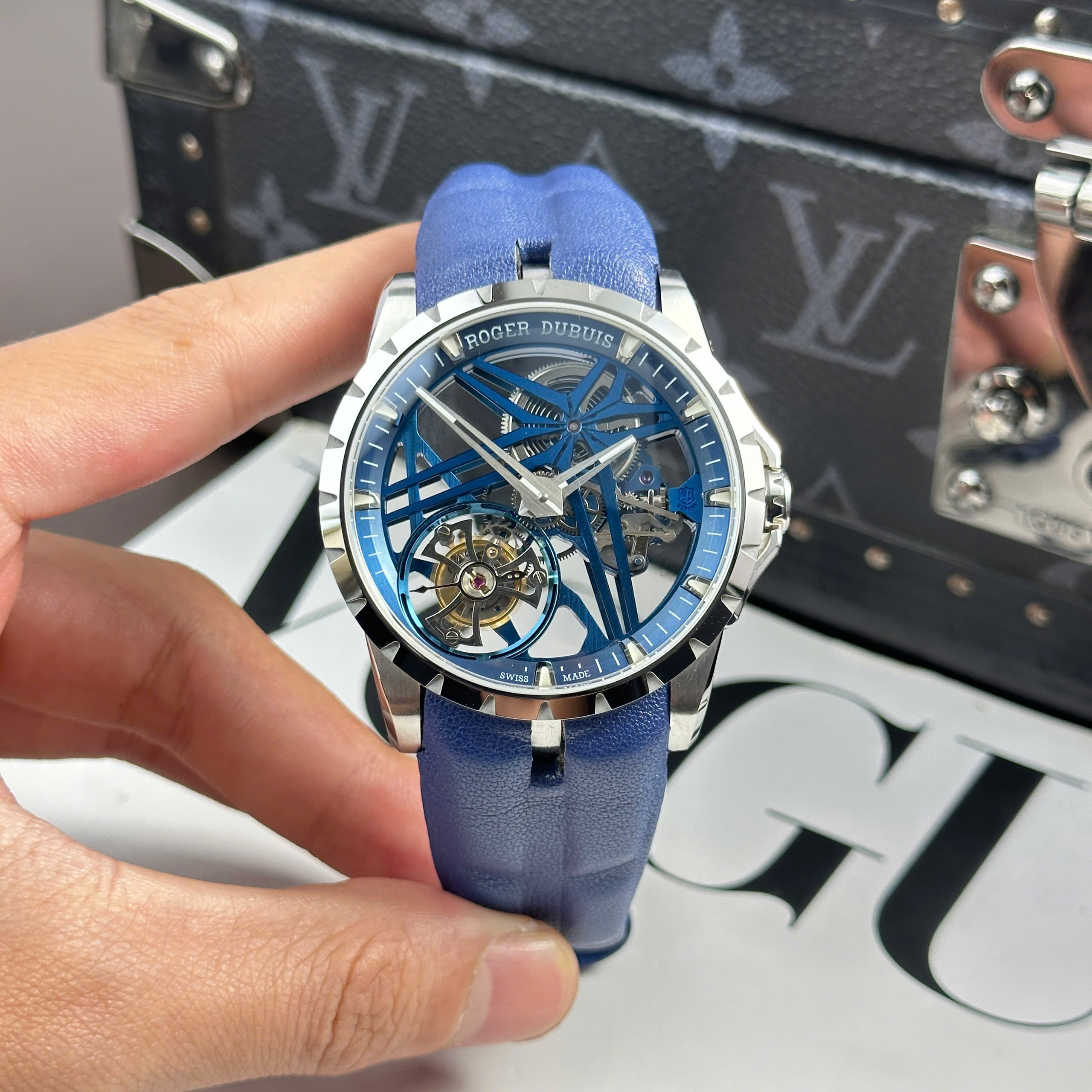 Đồng Hồ Roger Dubuis Best Replica Watch Excalibur Cobalt Blue RDDBEX0838 BBR Factory 42mm