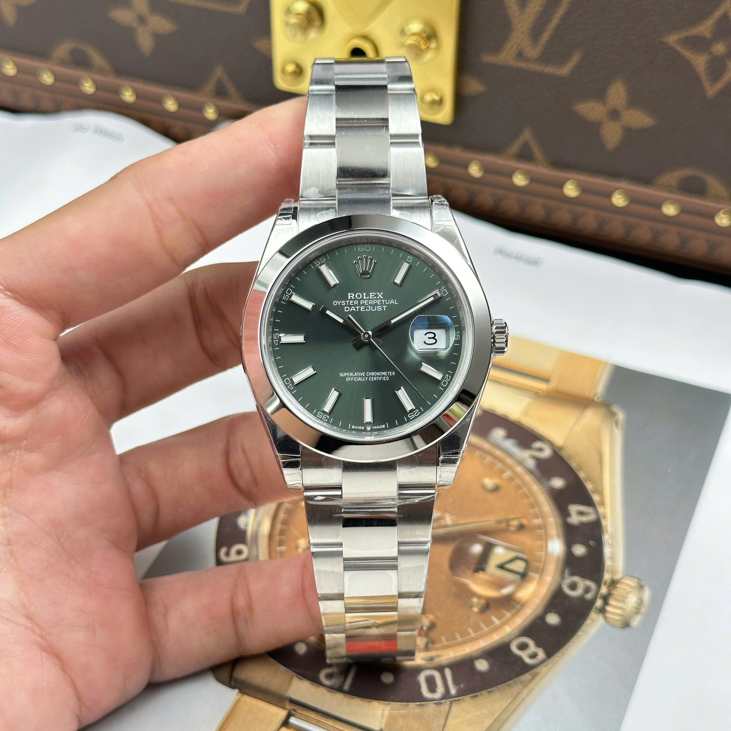 Đồng Hồ Rolex Datejust 41mm M126300 Mặt Số Xanh Lá Replica 1:1 VSF Factory