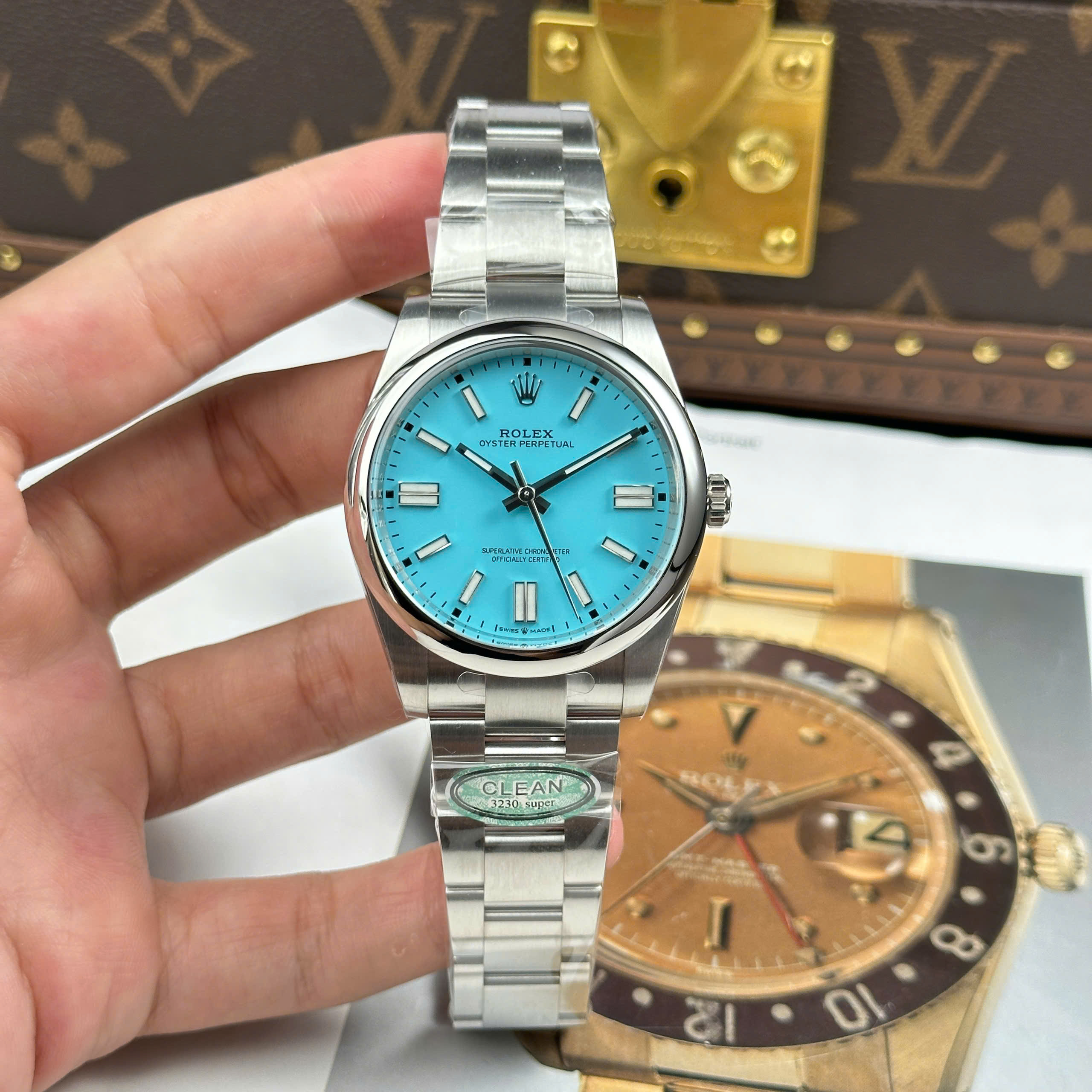 Đồng Hồ Rolex Oyster Perpetual 41mm M124300 Mặt Số Xanh Ngọc Lam Replica 1:1 Clean Factory