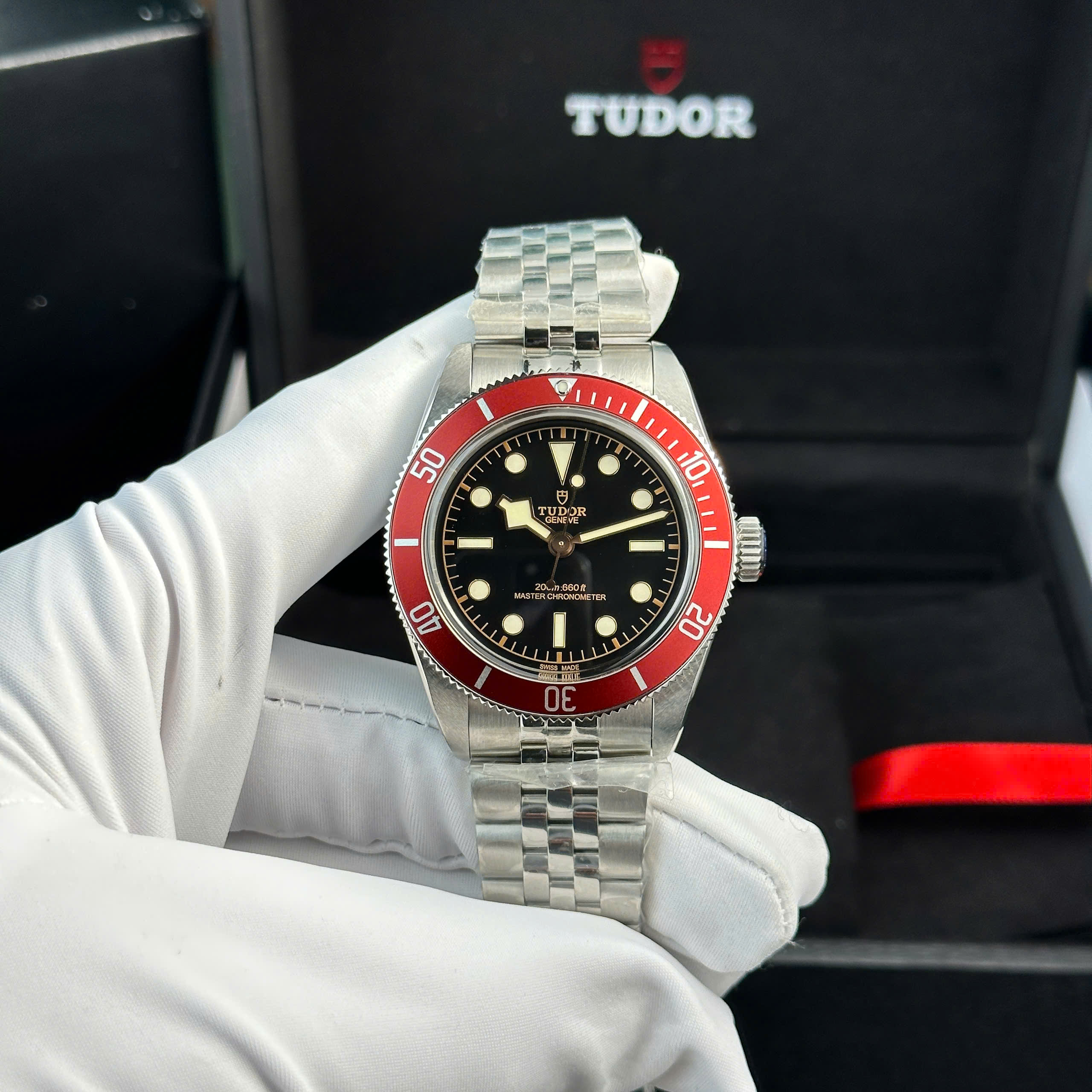 Đồng Hồ Tudor Black Bay Heritage 41mm Rep 1:1 Viền Ceramic Đỏ ZF Factory