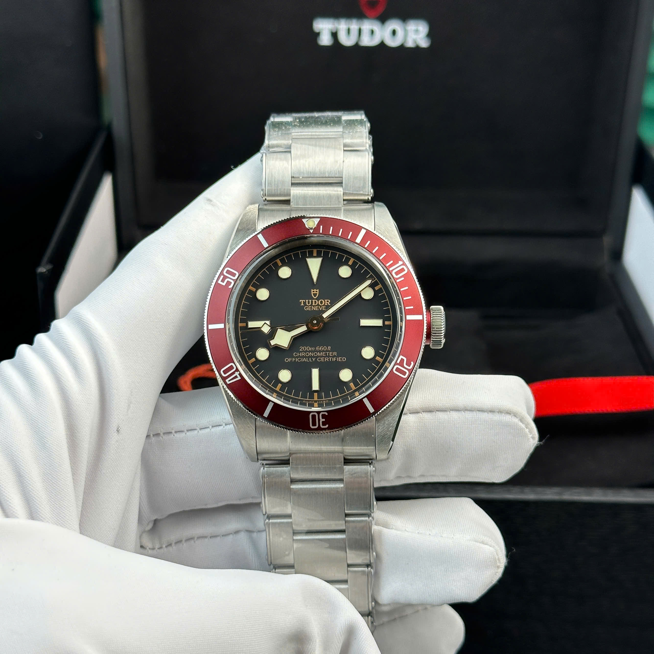 Đồng Hồ Tudor Black Bay Heritage 41mm Rep 1:1 Viền Ceramic Đỏ ZF Factory