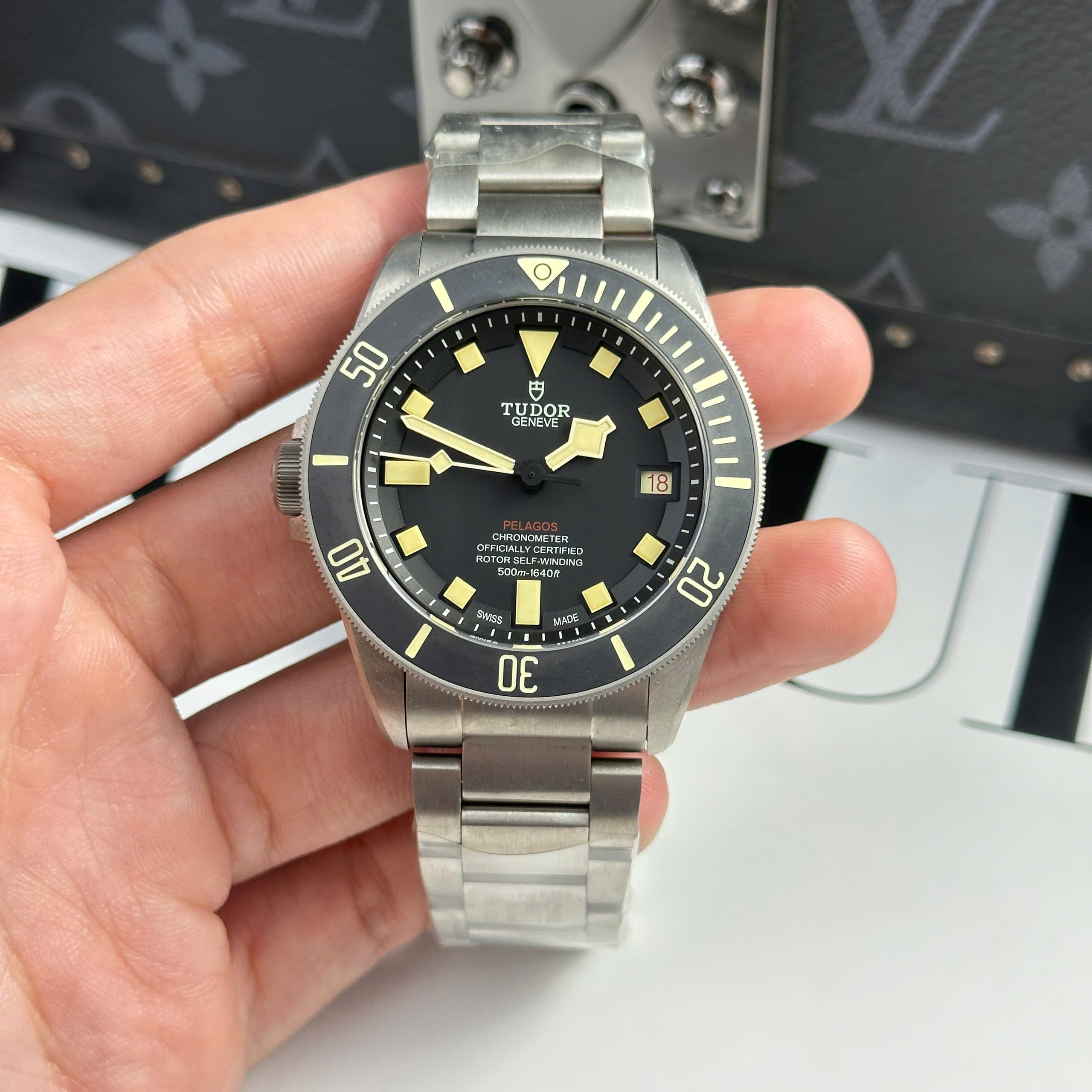 Đồng Hồ Tudor Pelagos 42mm Rep 1:1 Full Vỏ Titanium ZF Factory
