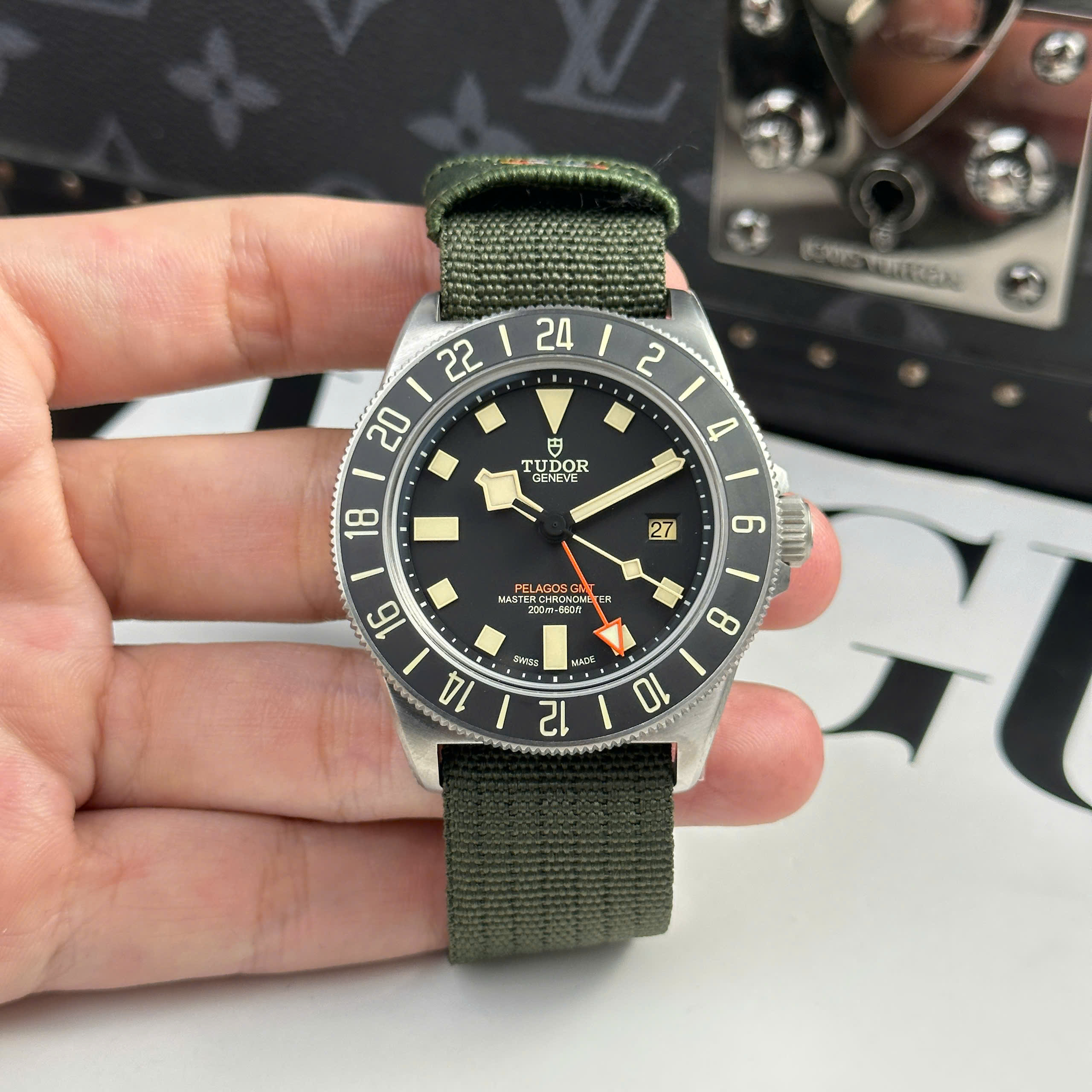 Đồng Hồ Tudor Pelagos FXD GMT M2542G247NU Full Vỏ Titanium 42mm Rep 1:1 M+Factory