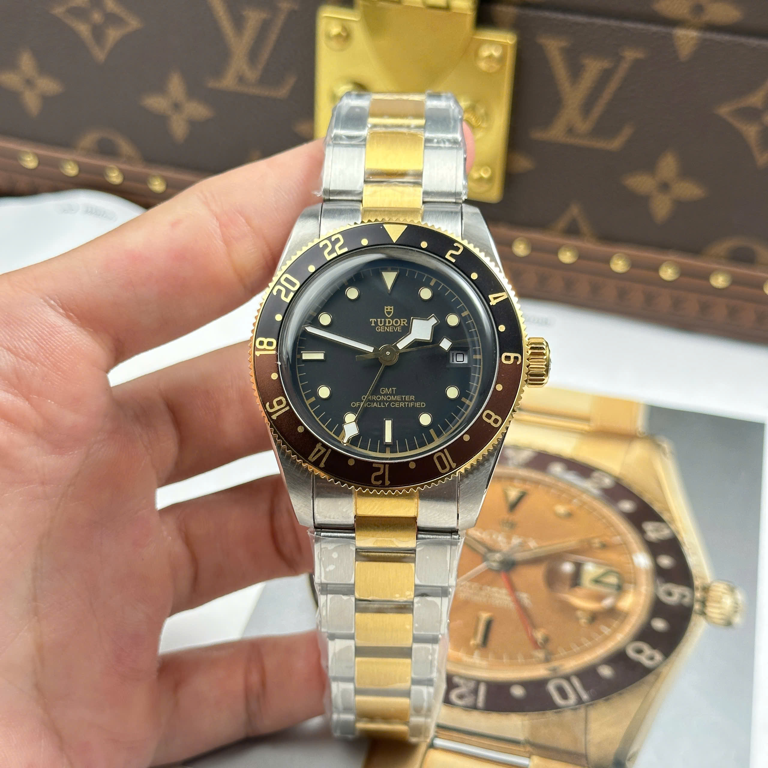 Đồng Hồ Turdo Black Bay GMT S&G M79833MN-001 41mm Replica 1:1 ZF Factory