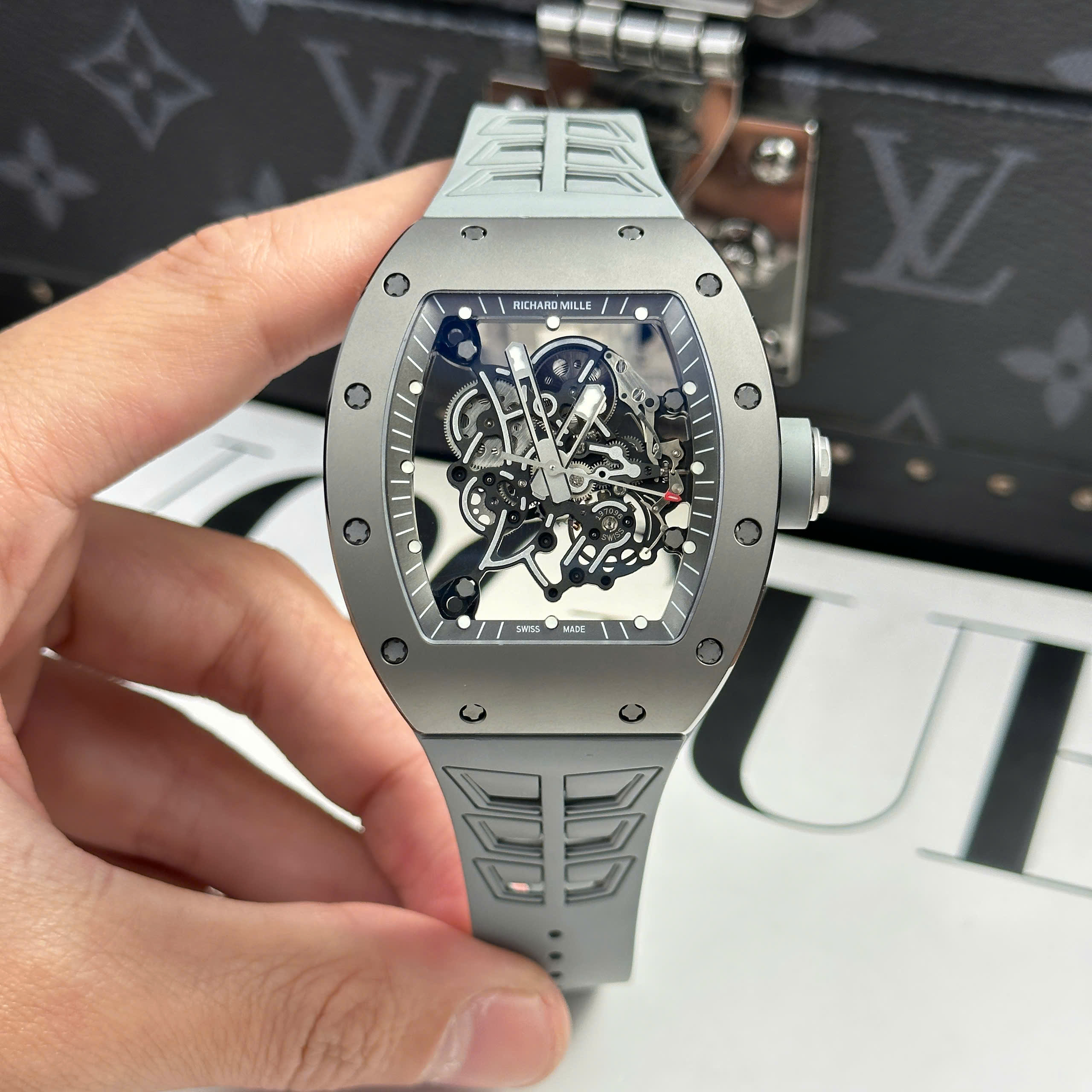 Đồng Hồ Richard Mille RM055 Bubba Watson Grey Ceramic xám 42.7 x 49.9mm ZF factory